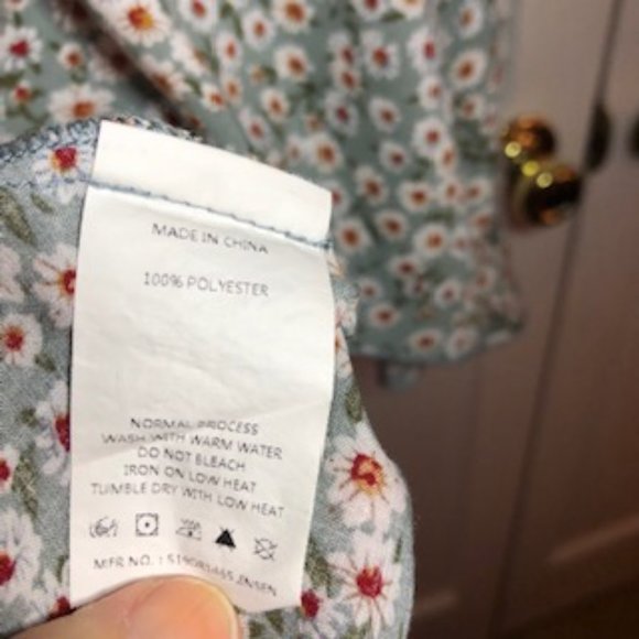 Simplee  Green with Daisy Print Spaghetti Strap 2 Tier Ruffle Sundress - Picture 5 of 8